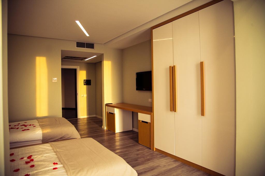 Hotel Bologna Vlore Luaran gambar